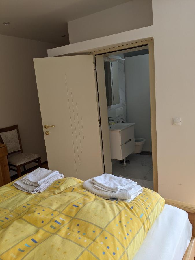 Apartments & Restaurant Abas Plav Exterior foto