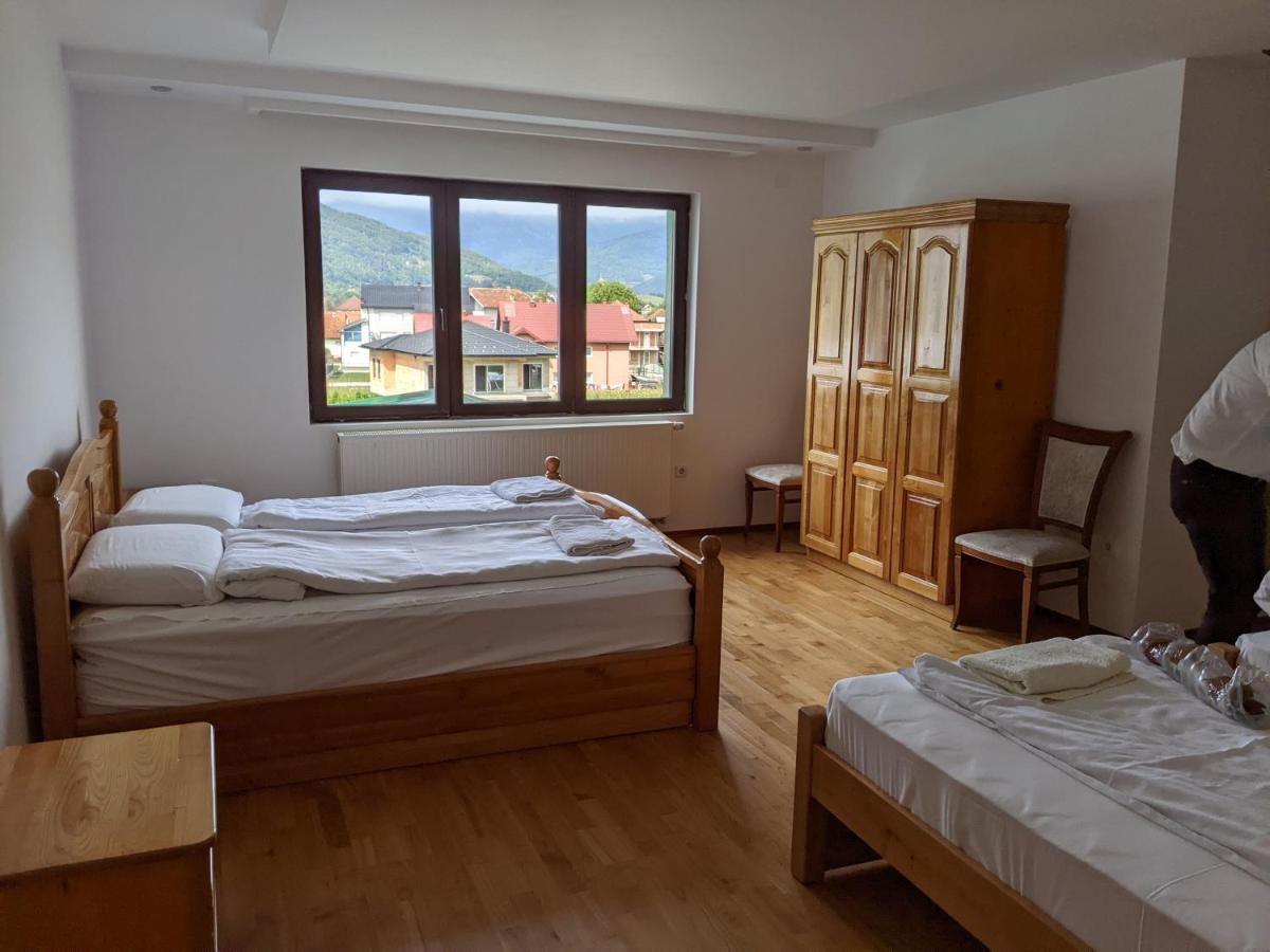 Apartments & Restaurant Abas Plav Exterior foto