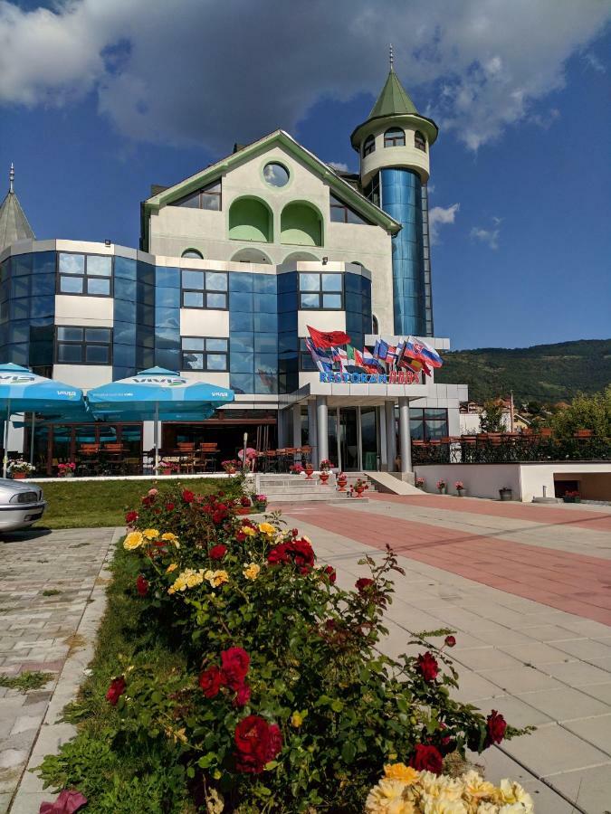 Apartments & Restaurant Abas Plav Exterior foto